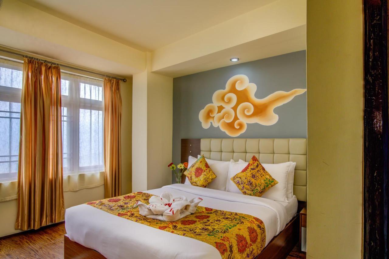 Muscatel Grand Silkroute - 300 Mts From Mg Marg Gangtok Luaran gambar