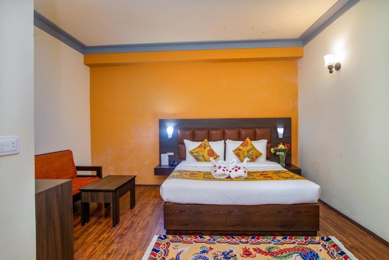 Muscatel Grand Silkroute - 300 Mts From Mg Marg Gangtok Luaran gambar