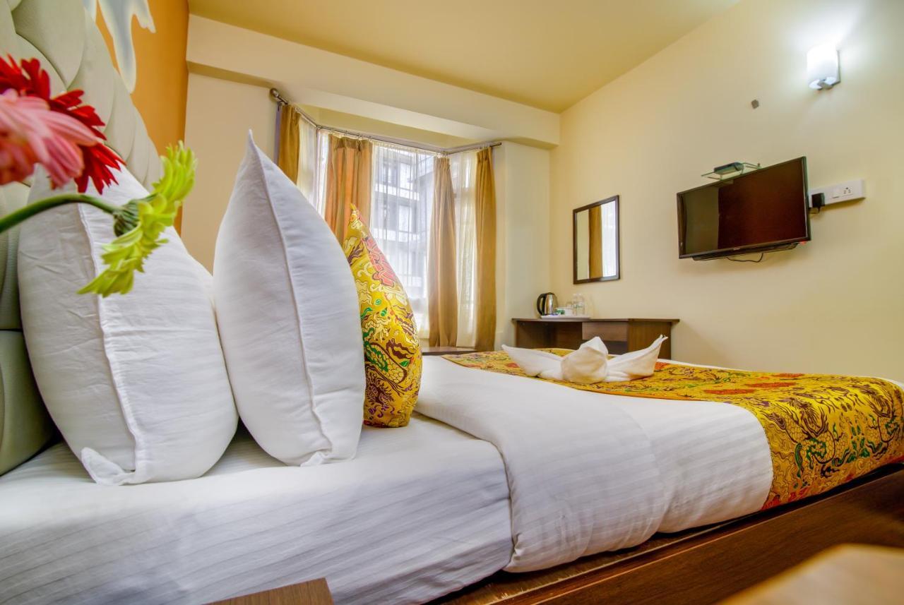 Muscatel Grand Silkroute - 300 Mts From Mg Marg Gangtok Luaran gambar