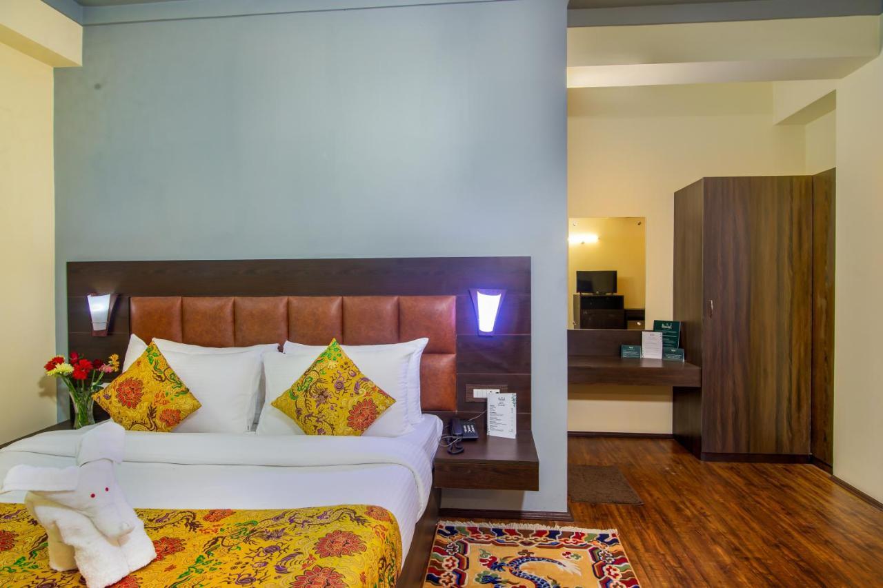 Muscatel Grand Silkroute - 300 Mts From Mg Marg Gangtok Luaran gambar
