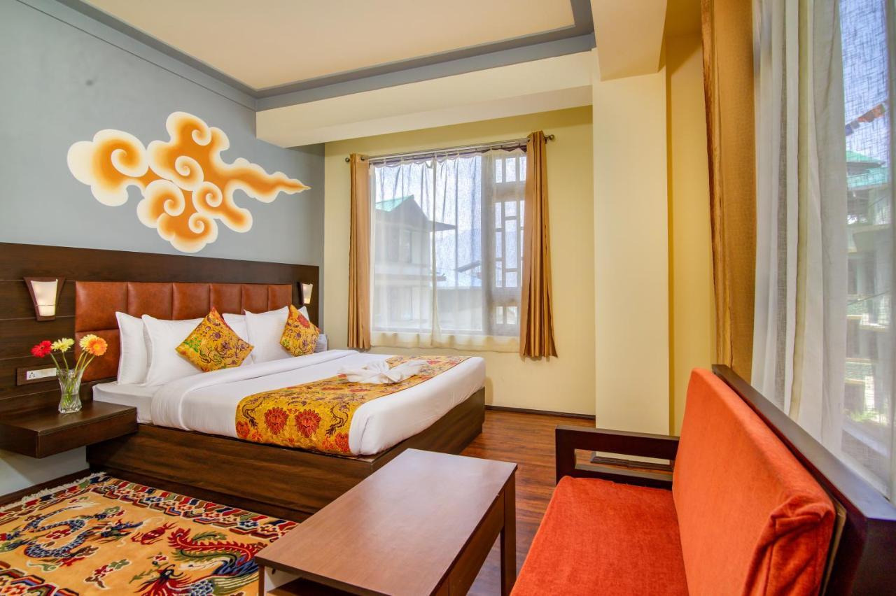 Muscatel Grand Silkroute - 300 Mts From Mg Marg Gangtok Luaran gambar