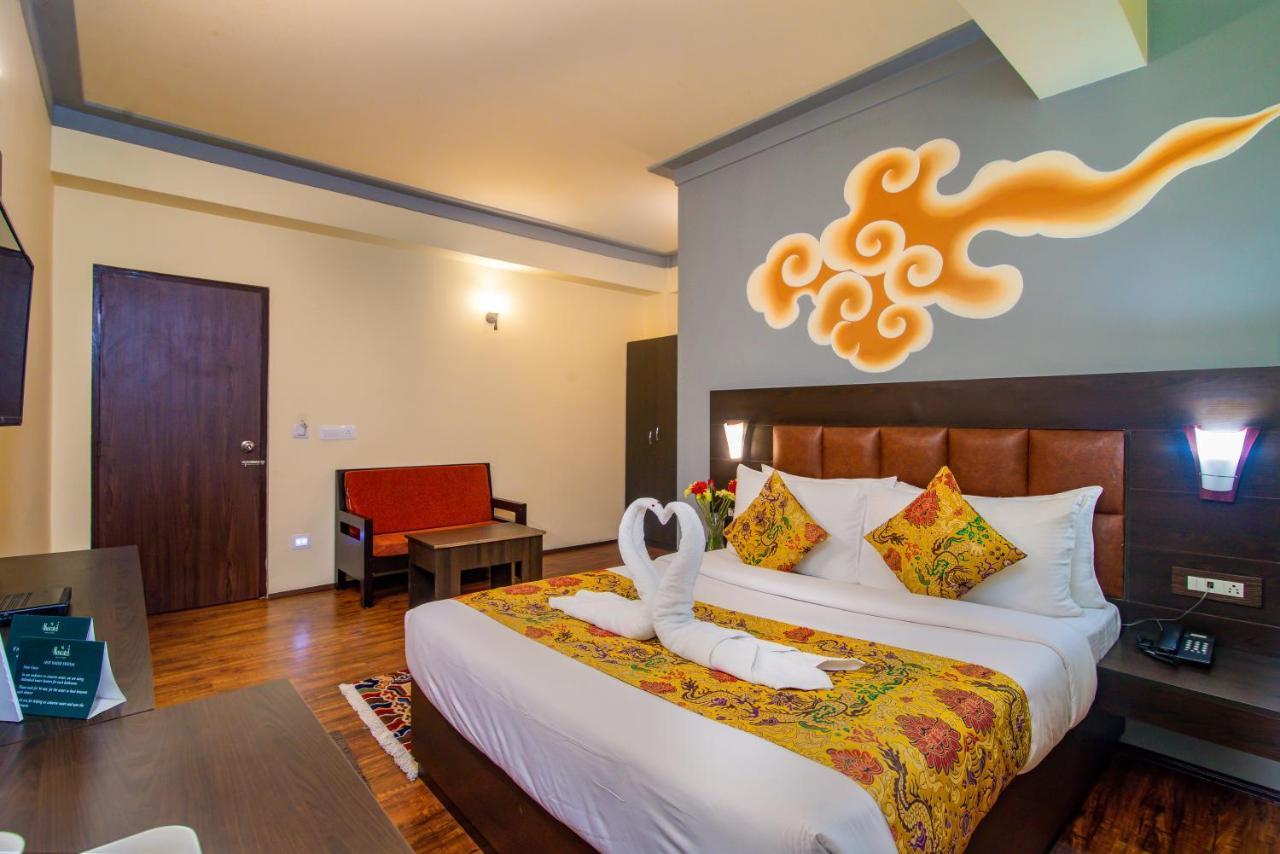 Muscatel Grand Silkroute - 300 Mts From Mg Marg Gangtok Luaran gambar