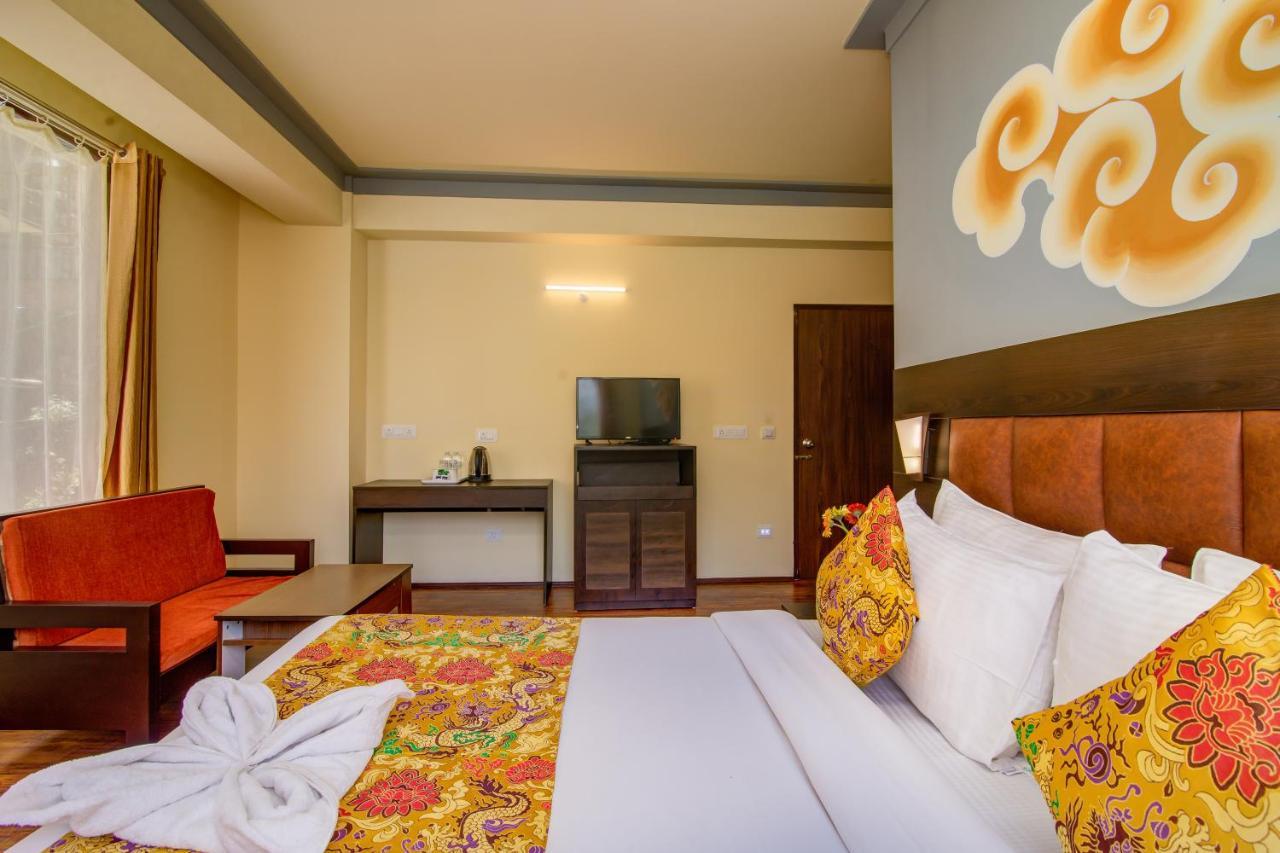 Muscatel Grand Silkroute - 300 Mts From Mg Marg Gangtok Luaran gambar